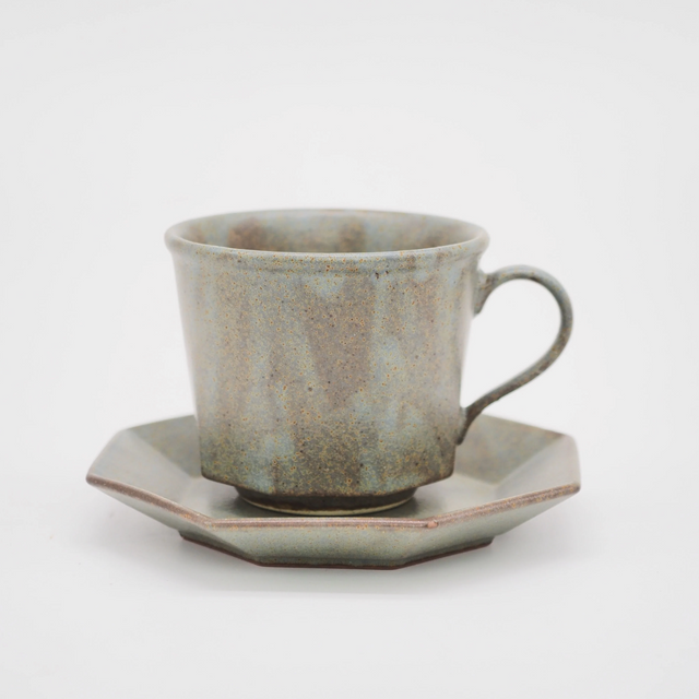 CHIPS | ANCIENT POTTERY GRAY | Octagona CUP & SAUCER