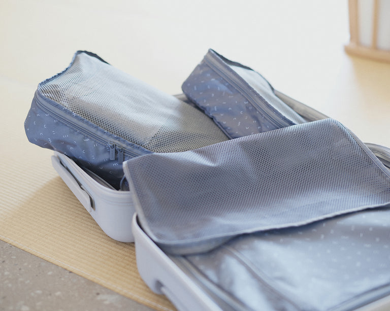 moln | Travel Organizer