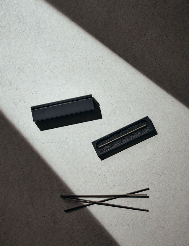 Efu Black Incense Holder -S