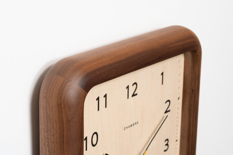 INTERZERO | BOOK Clock Walnut