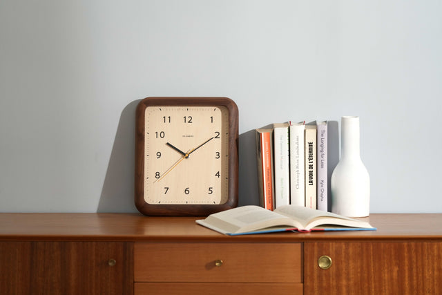 INTERZERO | BOOK Clock Walnut